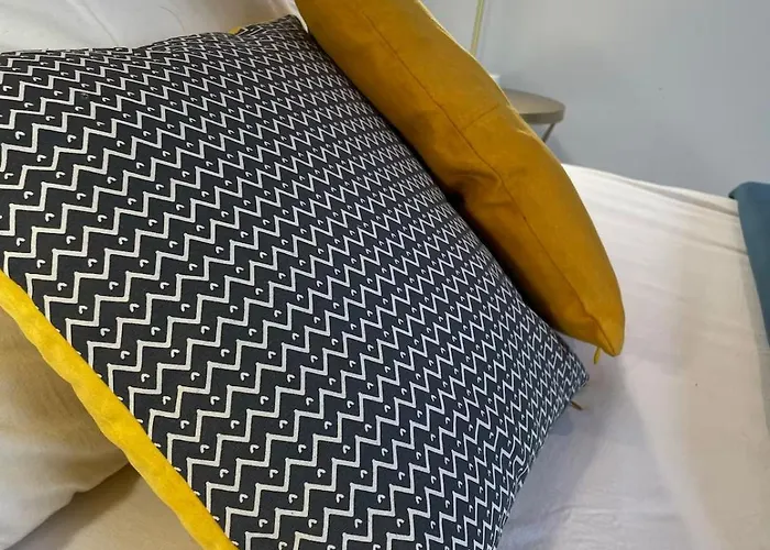 Le New Daily, 500m Du Centre De